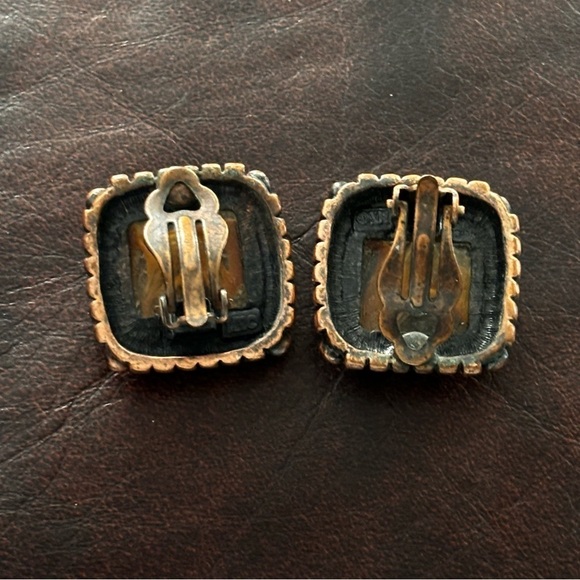 MX vintage necklace and clip on earring set fancy glass center and pendant - Picture 2 of 7